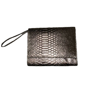 Neiman Marcus Wristlet Envelope Metallic Silver Purse. Preowned Great Condition